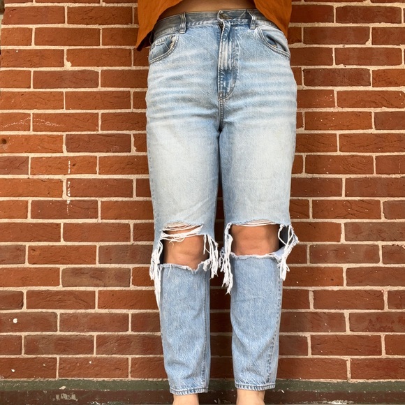 American Eagle Denim Mom Jeans - Picture 16 of 16